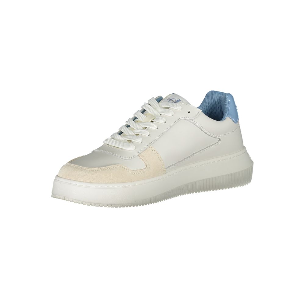 Calvin Klein – Umweltfreundliche Sneakers mit kontrastierenden Details