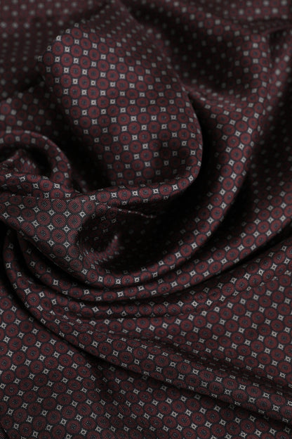 Dolce &amp; Gabbana – Kastanienbrauner Foulard-Schal mit gepunkteten Seidenfransen