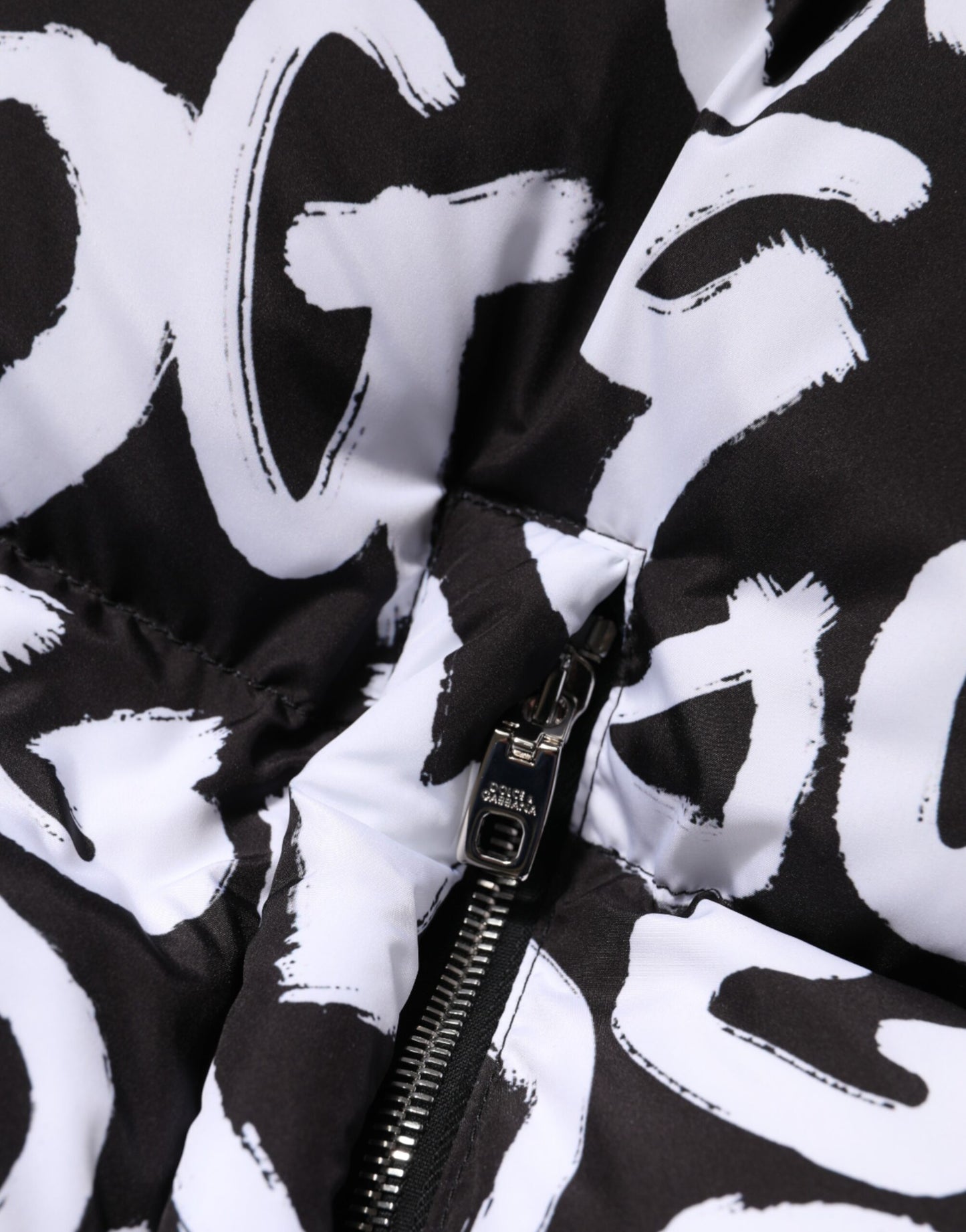 Dolce &amp; Gabbana – DG Mania – Langer Mantel mit Kapuze in Schwarz und Weiß