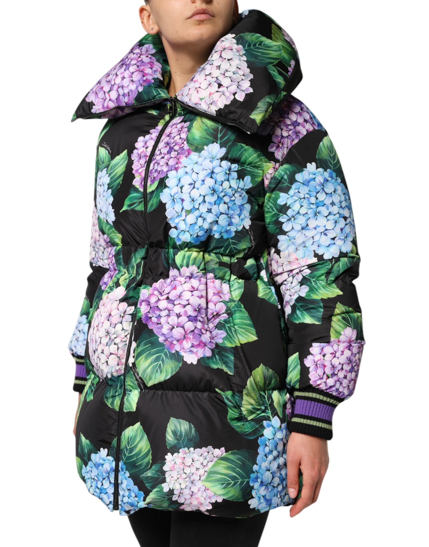 Dolce &amp; Gabbana – Puffer-Steppjacke mit mehrfarbigem Blumendruck