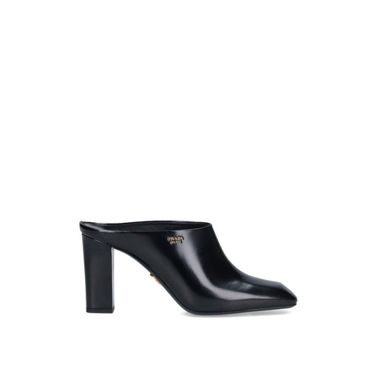 Prada – Pantoletten aus Leder mit Logo