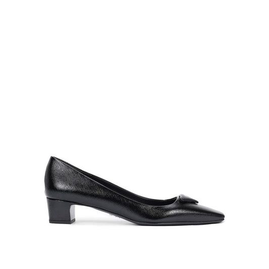 Prada Pumps aus Saffiano-Leder
