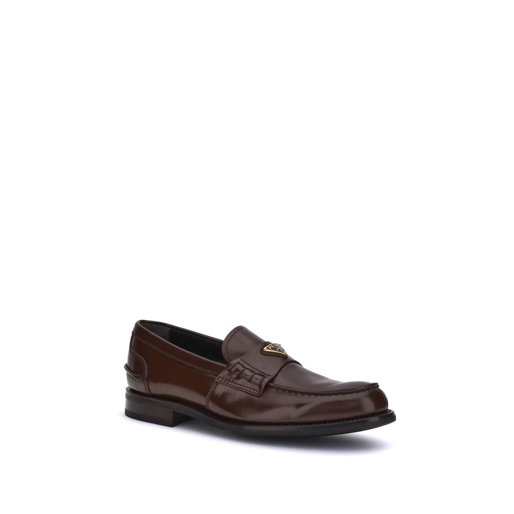 Prada Loafer mit dreieckiger Plakette