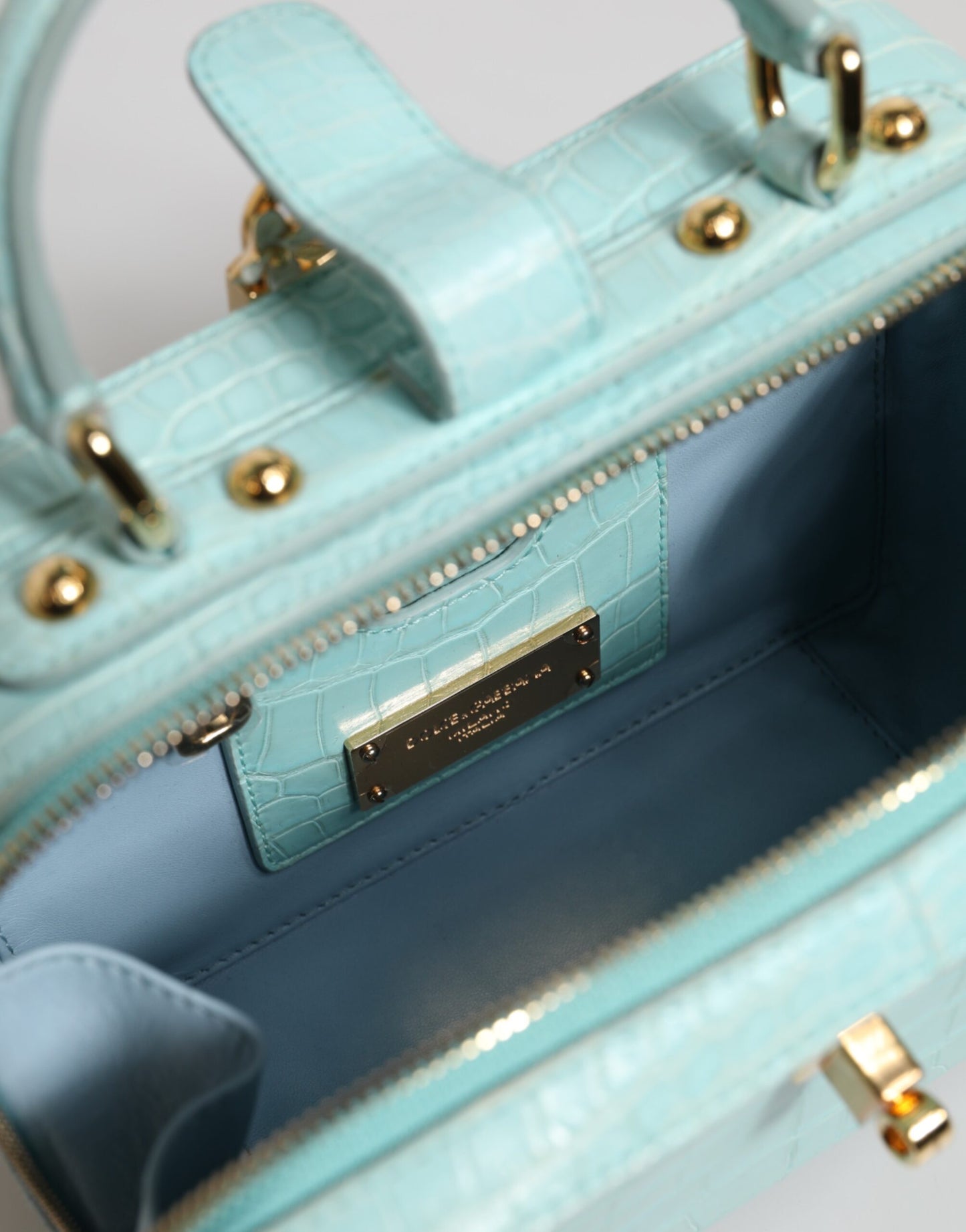Dolce &amp; Gabbana – Mintgrüne Schultertasche aus geprägtem Leder mit Vorhängeschloss