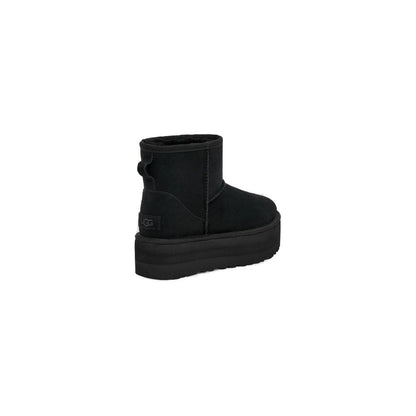 UGG Stiefeletten aus schwarzem Wildleder